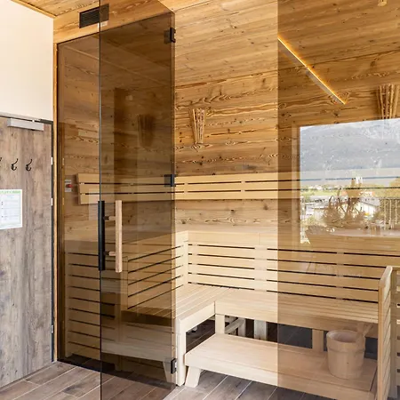 Saal 4* سالفلدن ام ستينه